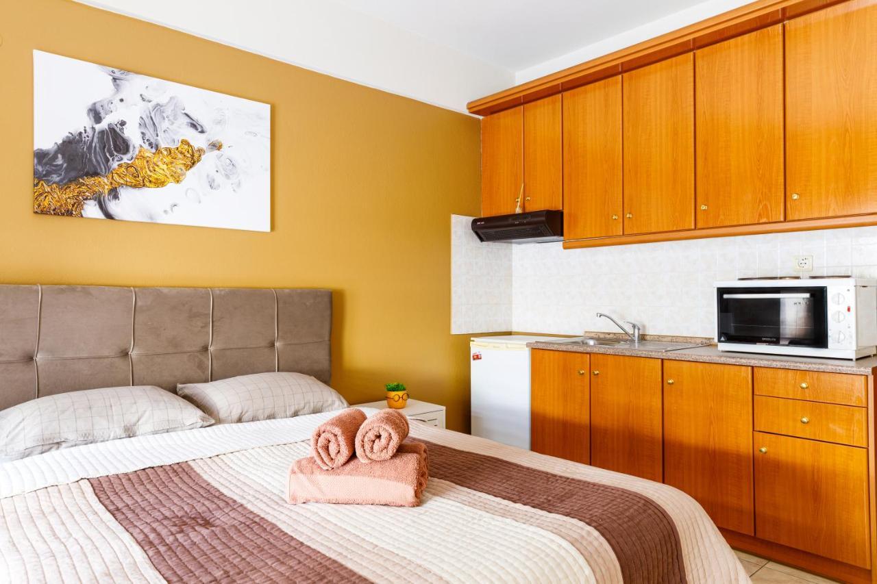 Blaze Studios & Apartments Xanthi Bagian luar foto
